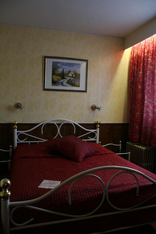 Le Grand Hotel Maubeuge Bilik gambar