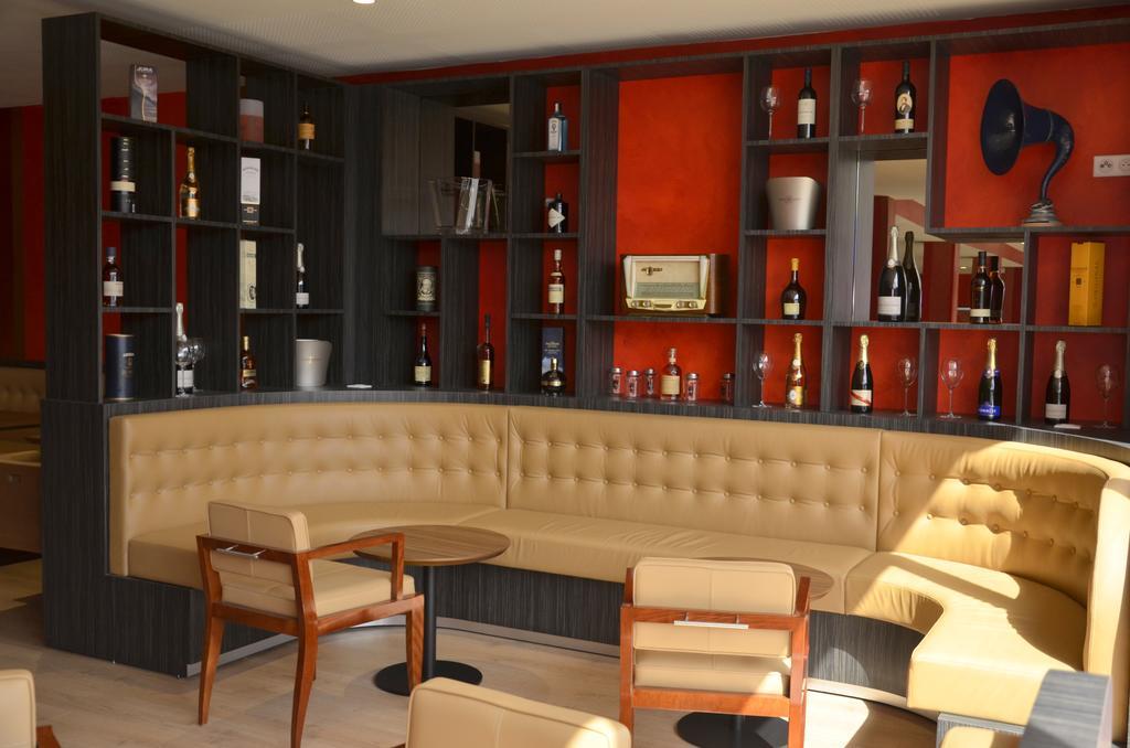 Le Grand Hotel Maubeuge Luaran gambar