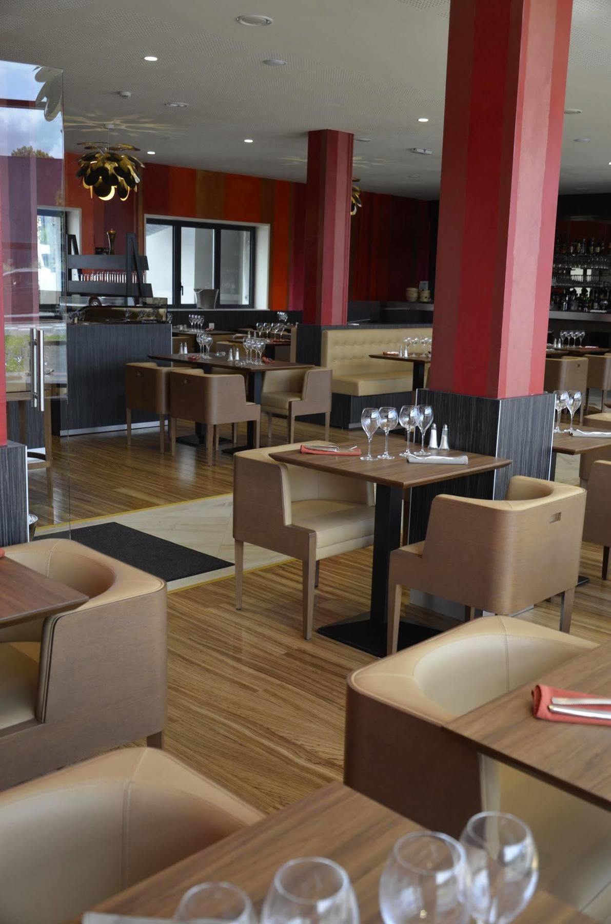 Le Grand Hotel Maubeuge Luaran gambar