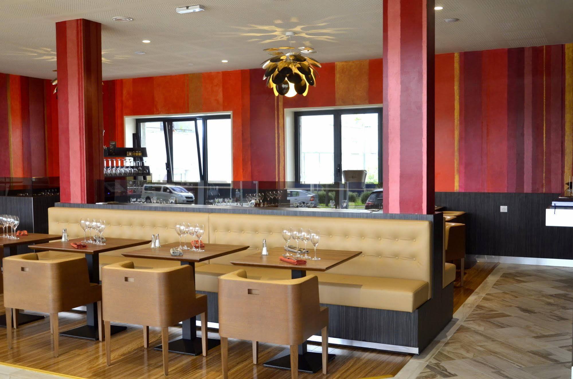 Le Grand Hotel Maubeuge Luaran gambar